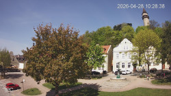 Náměstí, Hrad a Trůba