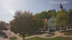 Náměstí, Hrad a Trůba