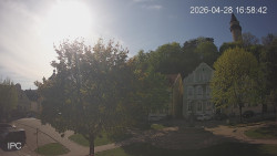 Náměstí, Hrad a Trůba