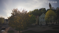 Náměstí, Hrad a Trůba