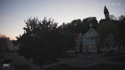 Náměstí, Hrad a Trůba