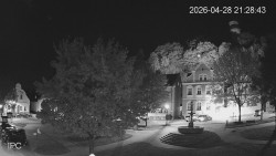 Náměstí, Hrad a Trůba