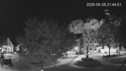 Náměstí, Hrad a Trůba