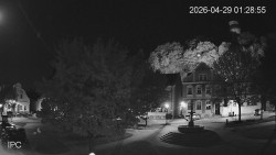 Náměstí, Hrad a Trůba