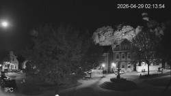 Náměstí, Hrad a Trůba