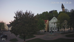 Náměstí, Hrad a Trůba