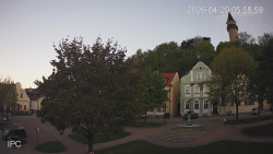 Náměstí, Hrad a Trůba