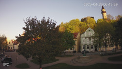 Náměstí, Hrad a Trůba