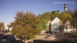 Náměstí, Hrad a Trůba