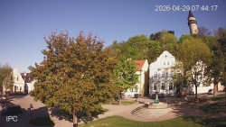 Náměstí, Hrad a Trůba