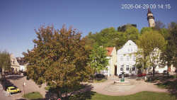 Náměstí, Hrad a Trůba