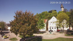 Náměstí, Hrad a Trůba