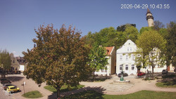 Náměstí, Hrad a Trůba