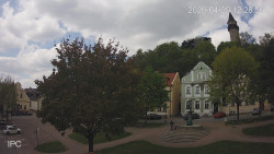 Náměstí, Hrad a Trůba