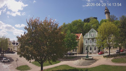 Náměstí, Hrad a Trůba