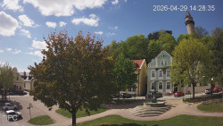 Náměstí, Hrad a Trůba