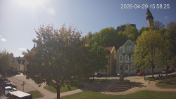 Náměstí, Hrad a Trůba