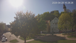 Náměstí, Hrad a Trůba