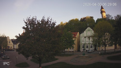 Náměstí, Hrad a Trůba