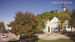 Náměstí, Hrad a Trůba