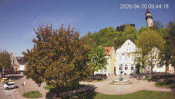 Náměstí, Hrad a Trůba