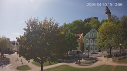 Náměstí, Hrad a Trůba