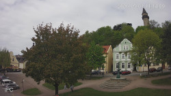 Náměstí, Hrad a Trůba