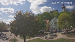 Náměstí, Hrad a Trůba