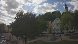 Náměstí, Hrad a Trůba