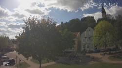 Náměstí, Hrad a Trůba