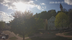 Náměstí, Hrad a Trůba