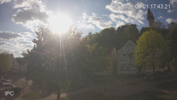 Náměstí, Hrad a Trůba