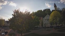 Náměstí, Hrad a Trůba