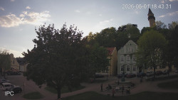 Náměstí, Hrad a Trůba