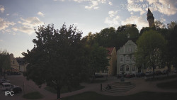 Náměstí, Hrad a Trůba