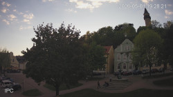 Náměstí, Hrad a Trůba