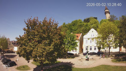 Náměstí, Hrad a Trůba