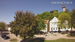 Náměstí, Hrad a Trůba