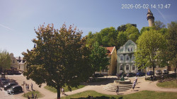 Náměstí, Hrad a Trůba