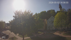 Náměstí, Hrad a Trůba