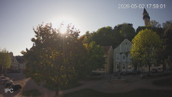 Náměstí, Hrad a Trůba