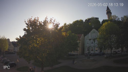 Náměstí, Hrad a Trůba