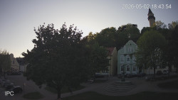 Náměstí, Hrad a Trůba