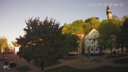 Náměstí, Hrad a Trůba