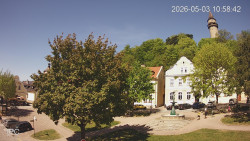 Náměstí, Hrad a Trůba