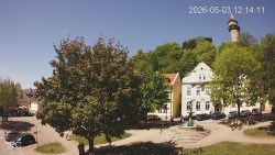 Náměstí, Hrad a Trůba