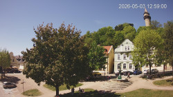 Náměstí, Hrad a Trůba