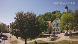 Náměstí, Hrad a Trůba
