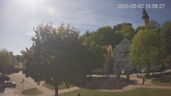 Náměstí, Hrad a Trůba