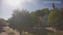 Náměstí, Hrad a Trůba